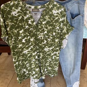 Style & Co. Olive Tie-Dye V-Neck Tee With Embroidery Ankle Jeans